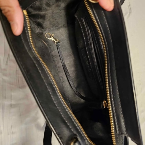 Michael Kors Mini Selma Black Handbag - Picture 3 of 4